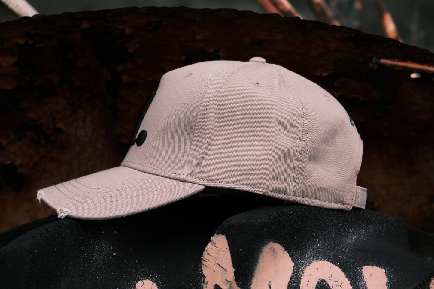 casquette homme brodée beige